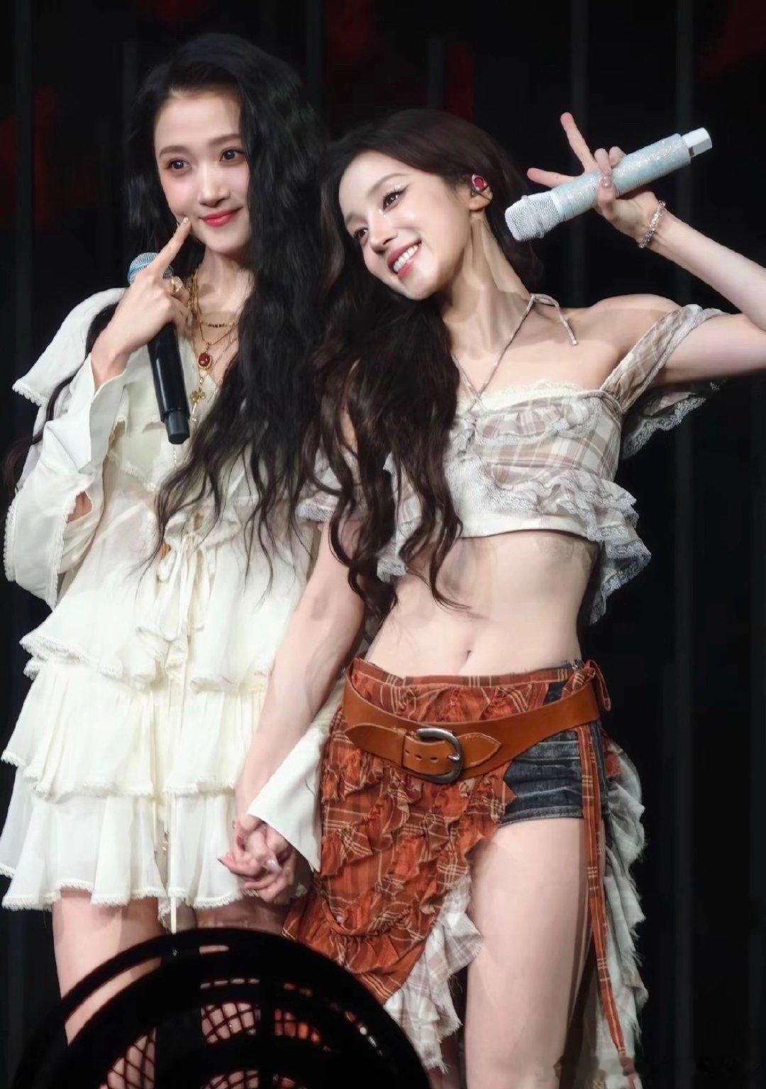 BS，👍🏻#关晓彤宋雨琦我晕腿了#感觉他们两个好配啊，朋友的那种,晓彤上综艺，感觉很i,除了王牌