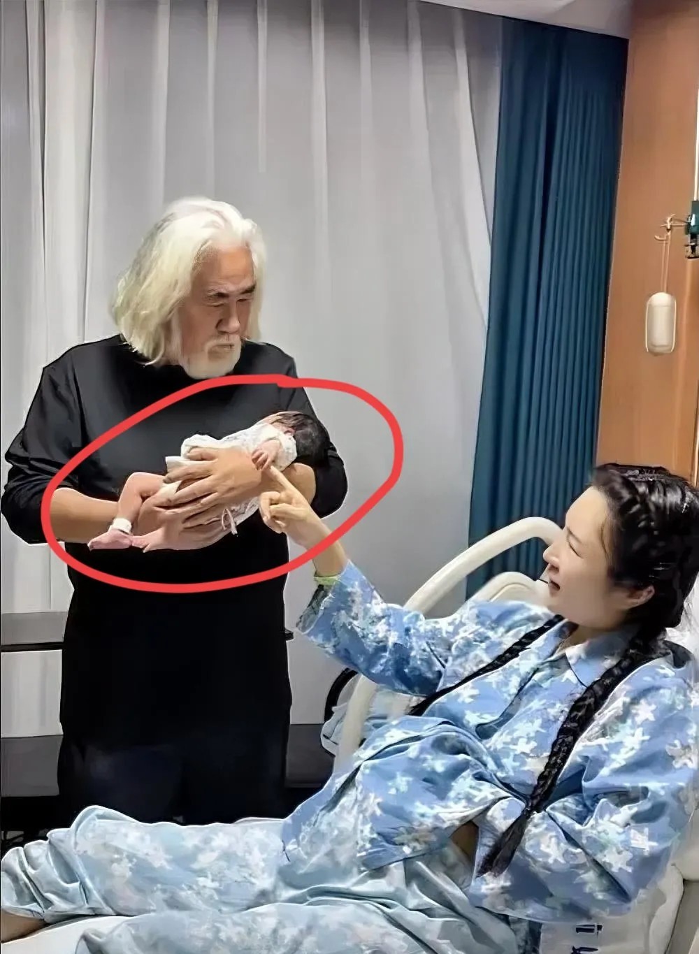 大家别再骂杜星霖了！都说她啥都能吃下去看不惯她和张纪中在一起但是大家别忘了杜