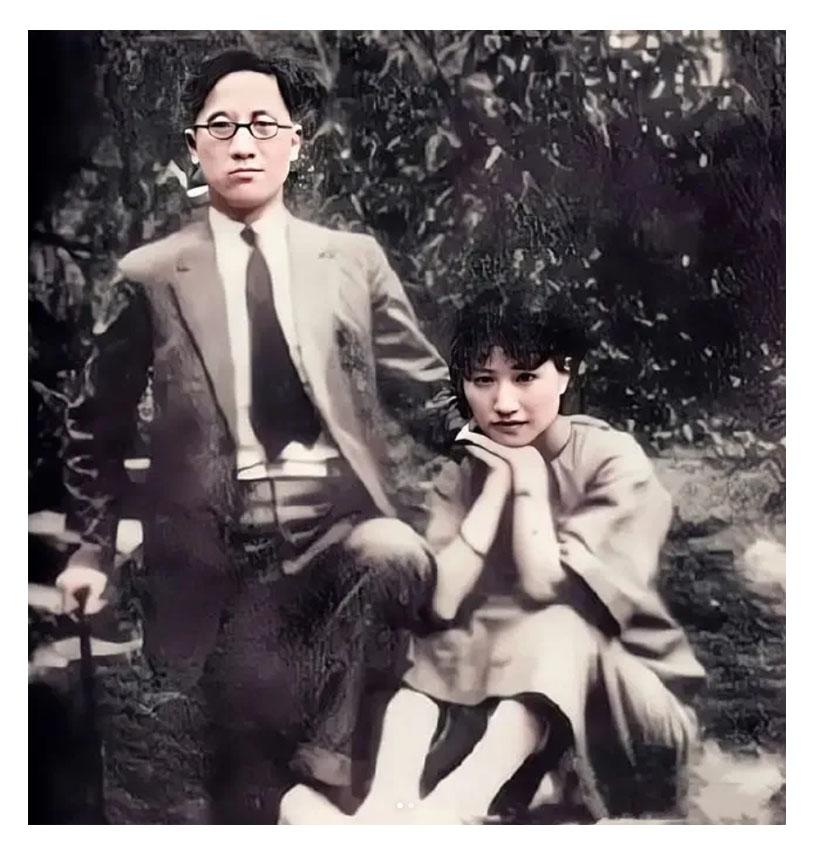 1926年，徐志摩和陆小曼结婚。婚礼上，梁启超对他们破口大骂。他骂徐志摩