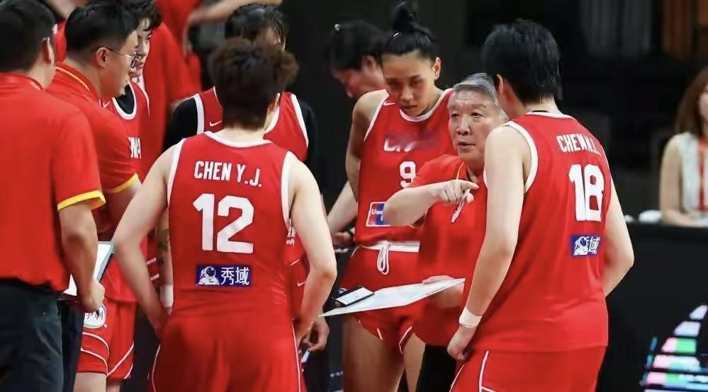高兴太早，中国女篮连胜，应立刻淘汰这二人，李梦回归悬念结尾中国女篮连赢尼日利