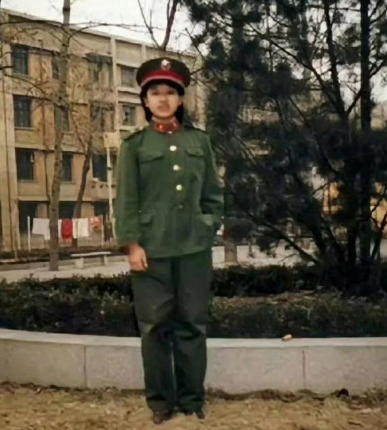 打自我认识她的第一天起，她就没瘦过。