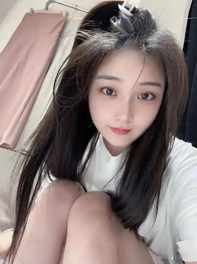 男人不要太老实了，特别是追女人的时候，你不要以为男人老实才是好猫，其实女人