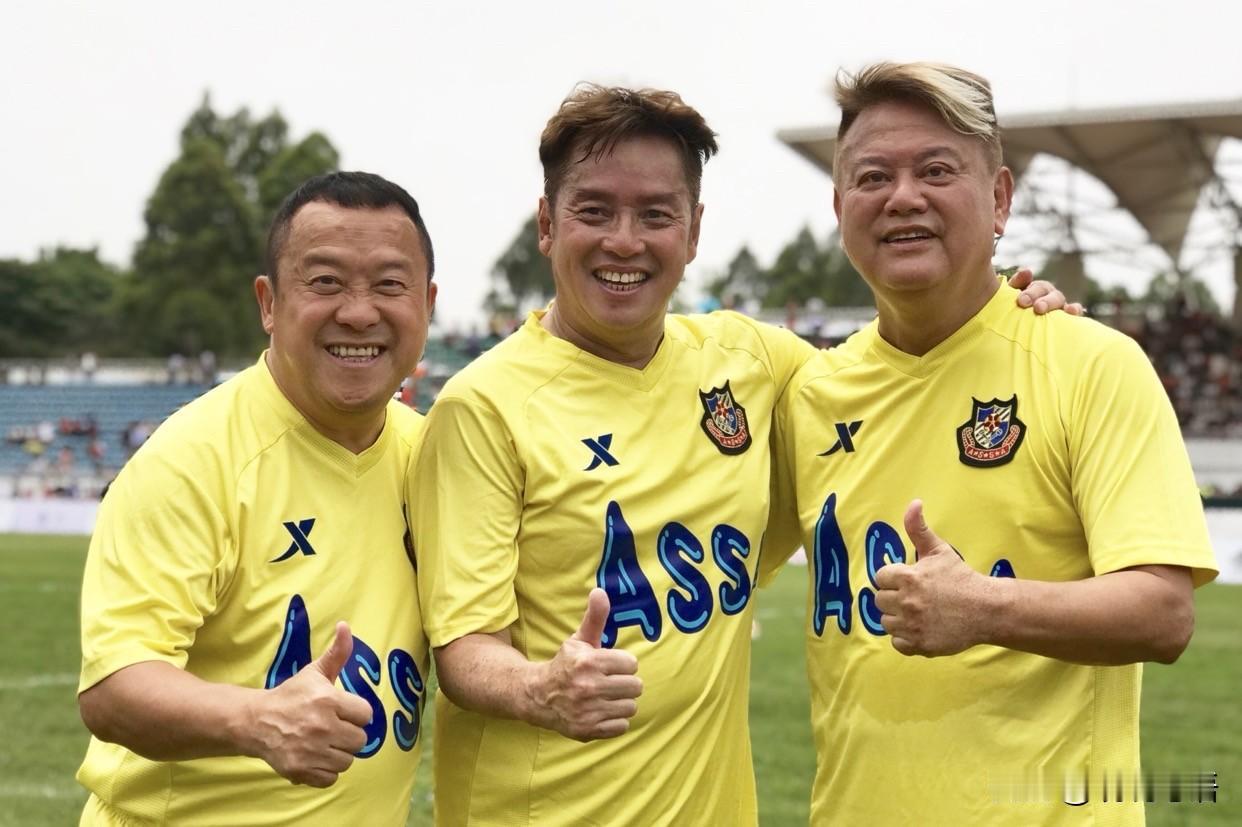 谭咏麟在香港娱乐圈里的地位为什么会那么高？为什么那么受人尊重？其实这里面是包