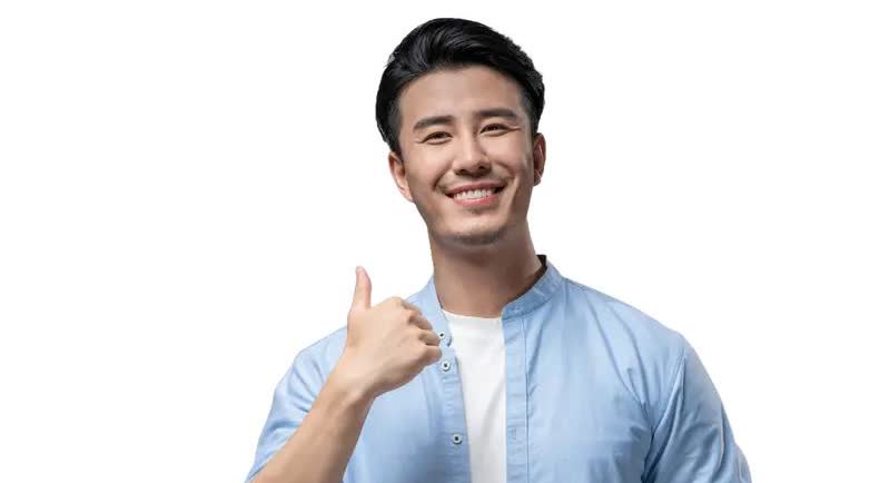 男子因自己婚外情与他老婆离婚后，因已经有个在上小学的女儿，他就净身出户了，把原来