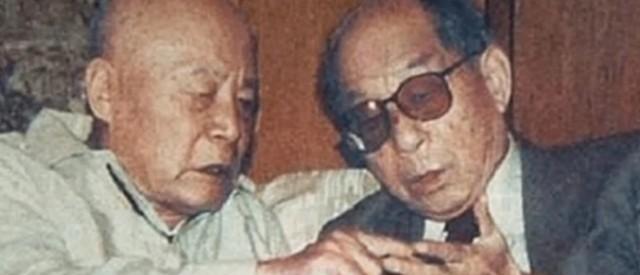 1991年，邓小平派吕正操看望张学良，同时邀请他回大陆安度晚年，张学良：要我回大