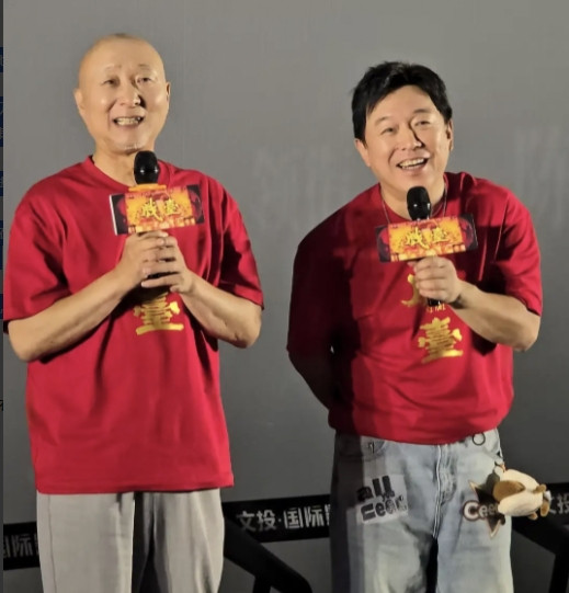 2023年，陈佩斯给黄渤打电话，小心翼翼地说:“我筹拍的《戏台》有个角色想你出演
