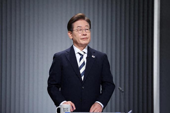 对中国降格了！可以确定特朗普和李在明都不会出席9.3阅兵！据媒体7月19日报