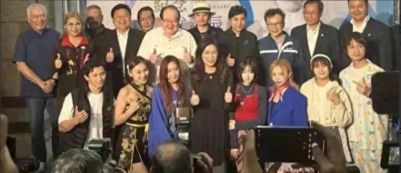 蓝营春天来了，郑丽文这回信对人了，韩国瑜出手显效，洪秀柱发声蓝营最近有点不一