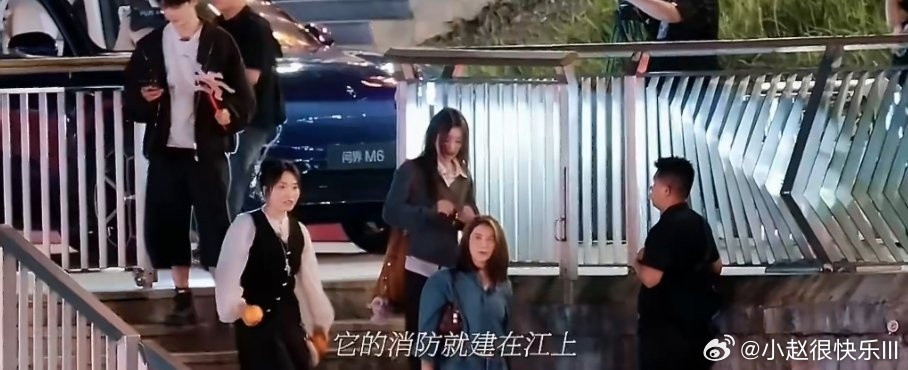 这期综艺必须夸一下，看了《五十公里桃花坞6》里袁咏仪训李雪琴这段，笑着笑着眼眶有
