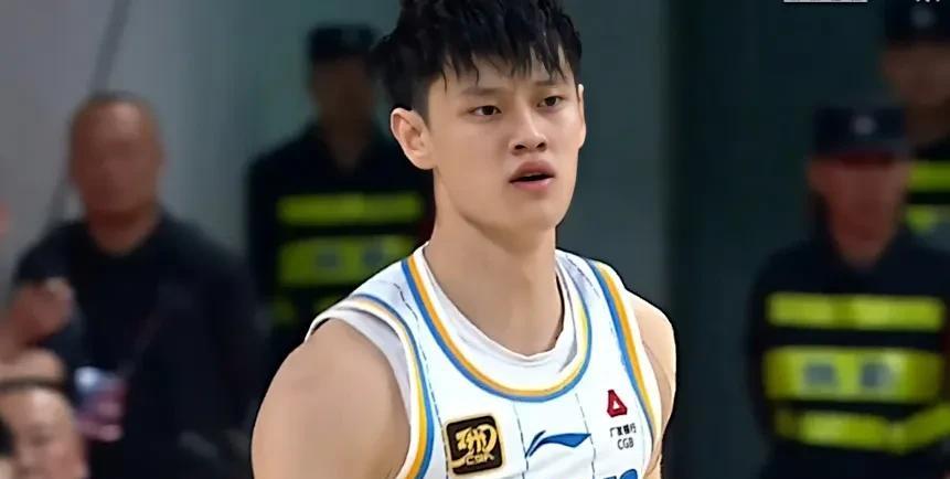 冤！如果公平公正的打，CBA四强得踢出去两强，真正的四强不意外1、广厦男篮2