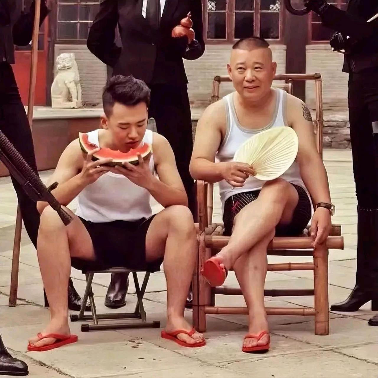 有句俗话，叫“吃了熊心豹胆了”。为什么拿熊、豹子设喻？生物老师，你别走，讲讲。