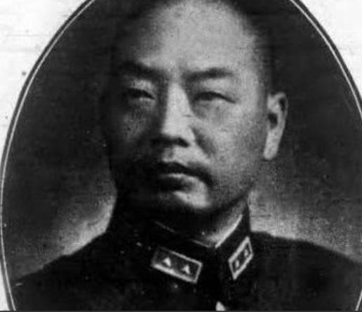 1947年8月，国民党驻盐城的师长李铁民下令将城内一百多地下党杀害，少将韩君明劝