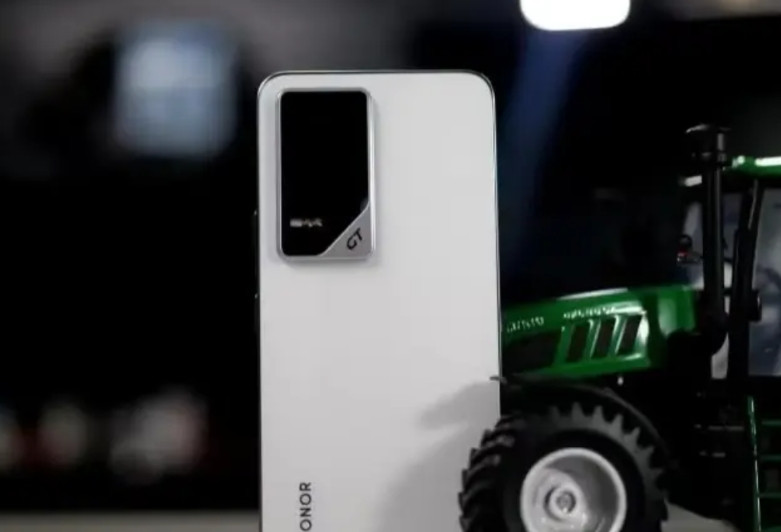 荣耀线上对比红米一加的机器GT2系列12月份和大家见面，如果说大家荣耀500配置