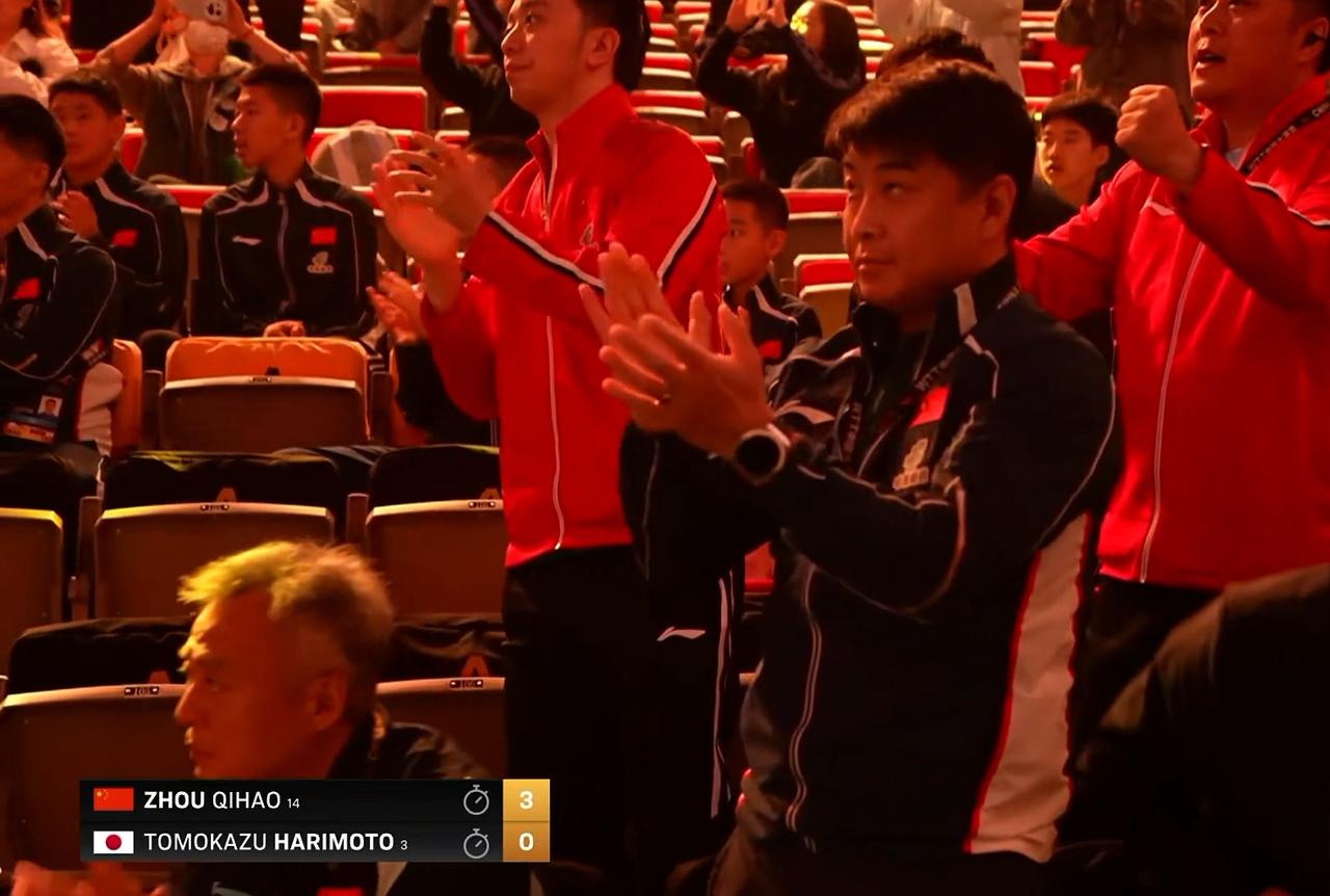 张本智和爆冷输球，最高兴的不是王楚钦，而是王皓10月8日下午，北京首钢园，W