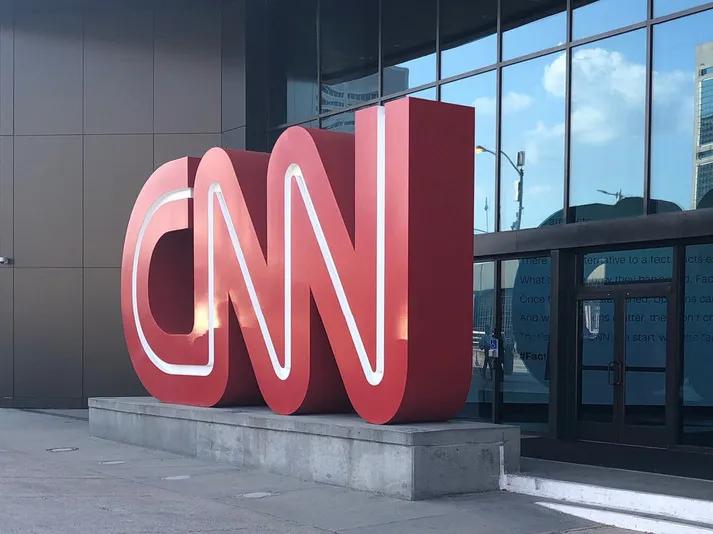 8月5日，CNN发文:“特朗普发起的贸易战中中国大获全胜，有四大证据可证明，一.