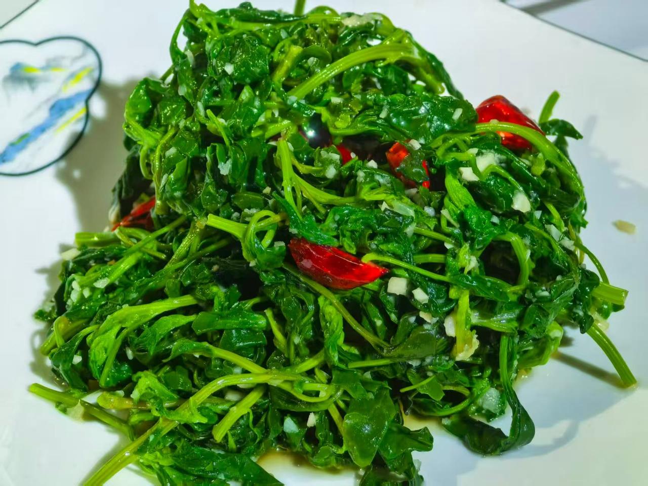 今天早餐做了这个山野草，既好吃，又有营养，您爱吃吗？乡土野菜家常野菜