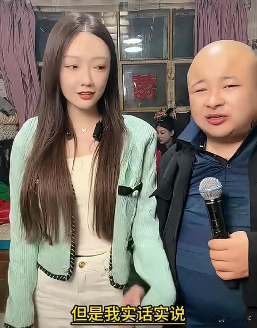 白雨报警，警c致电老狗询问与佳希关系！  老狗昨晚与前