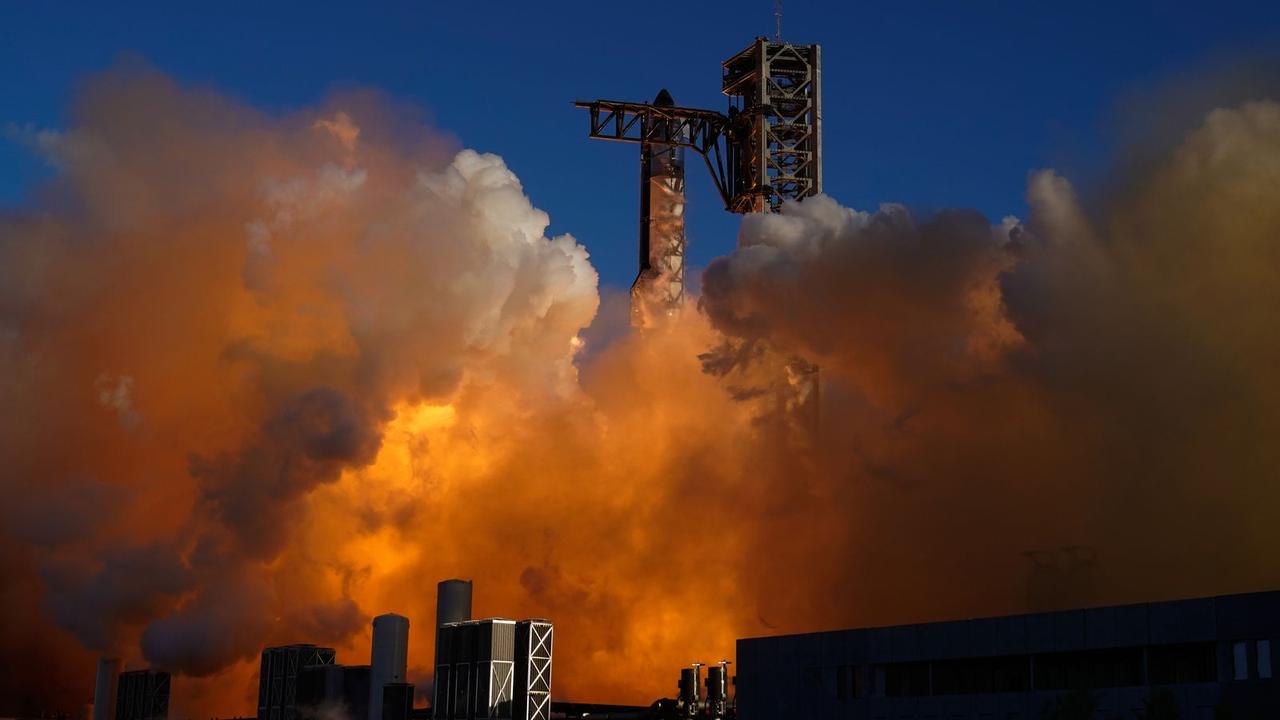 SpaceX成功完成星舰火箭发射测试，星舰火箭发射测试取得成功.埃隆·马斯克计
