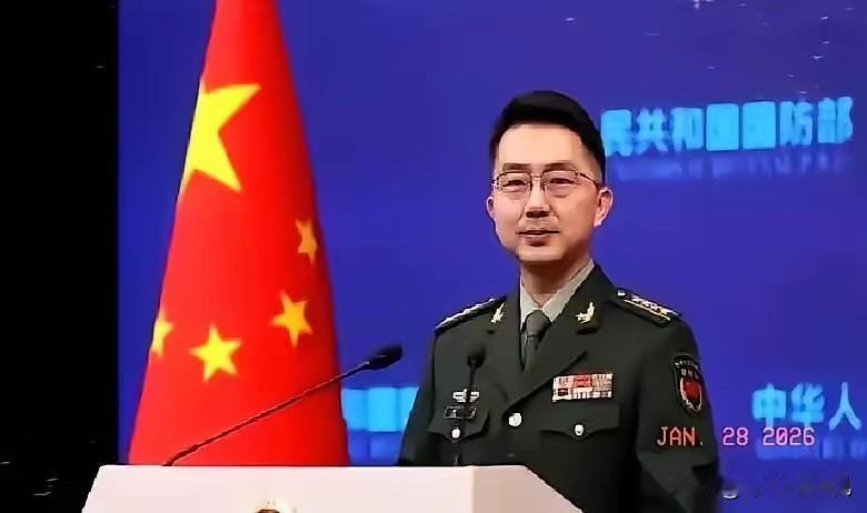 刷到一条消息，炸了。国防部直接把话挑明了：满18岁的男青年，必须兵役登记。不