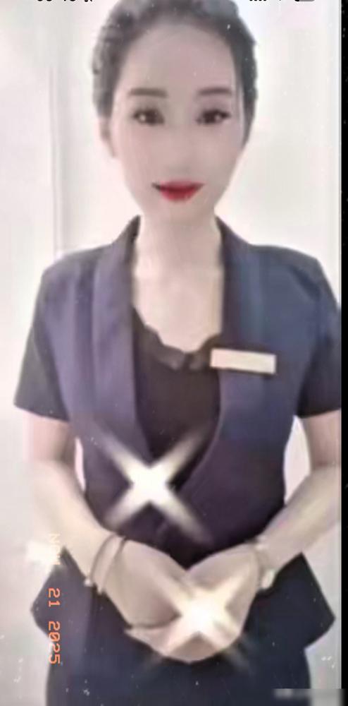 能想到在盐城响水县的珠宝城，藏着这么一位神仙副店长！上海金店的付婷婷，简直把工装