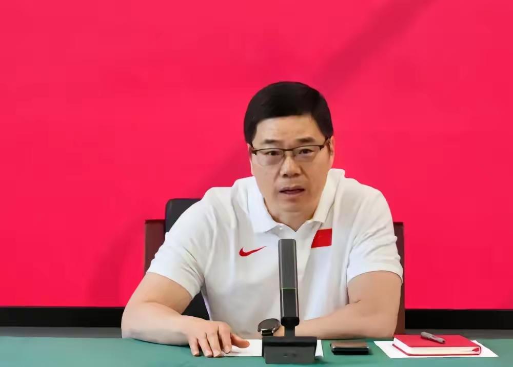 篮协的侥幸心理还能撑多久？篮协领导郭振明在亚运会赛后复盘会上公开力挺郭士强，