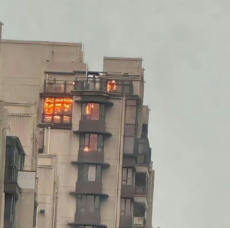 隔壁楼业主这样装修，一年得打多少次119