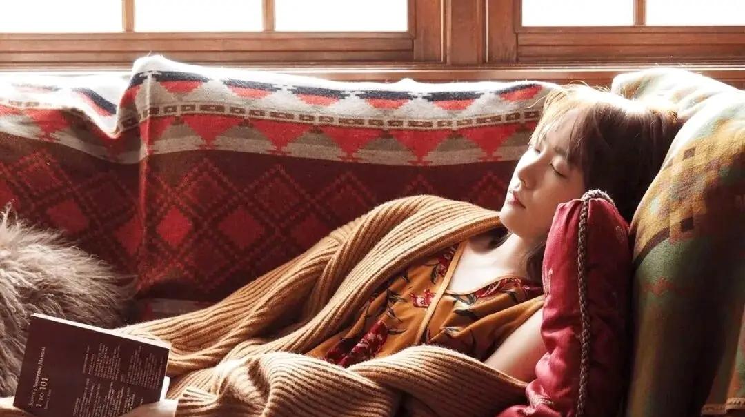 在你眼里，什么样的女人最漂亮绝美的容颜，一颦一笑让人心底荡漾，太完美了女生的高级