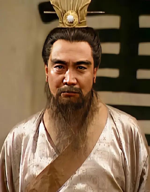 曹操的五虎上将之一张郃，原本也是袁绍的部下。官渡大战，曹操打败了袁绍，张郃兵败怕
