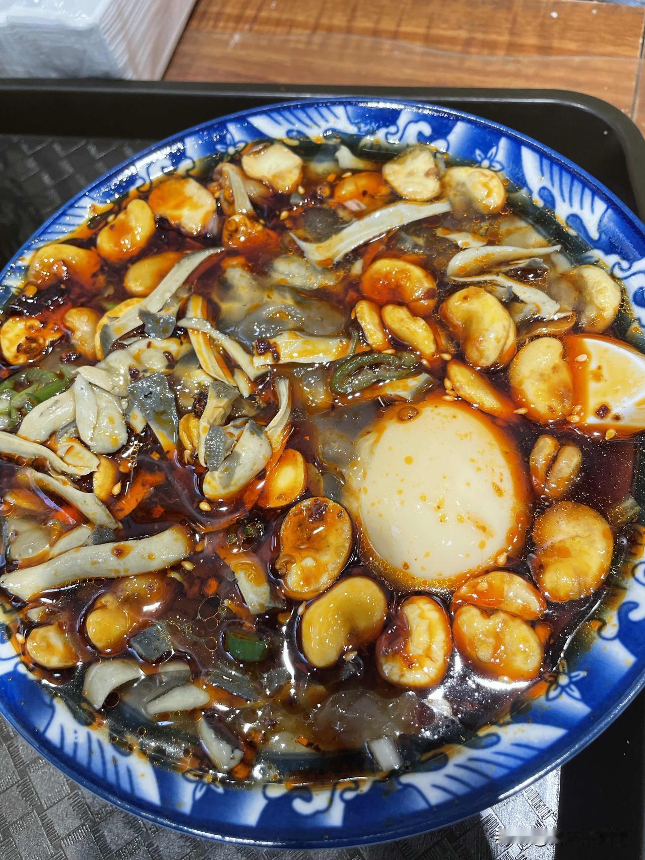 西安出发，13小时硬座，只为这两口，有懂的吗？二妹凉粉，二妹滴溜[捂脸哭]