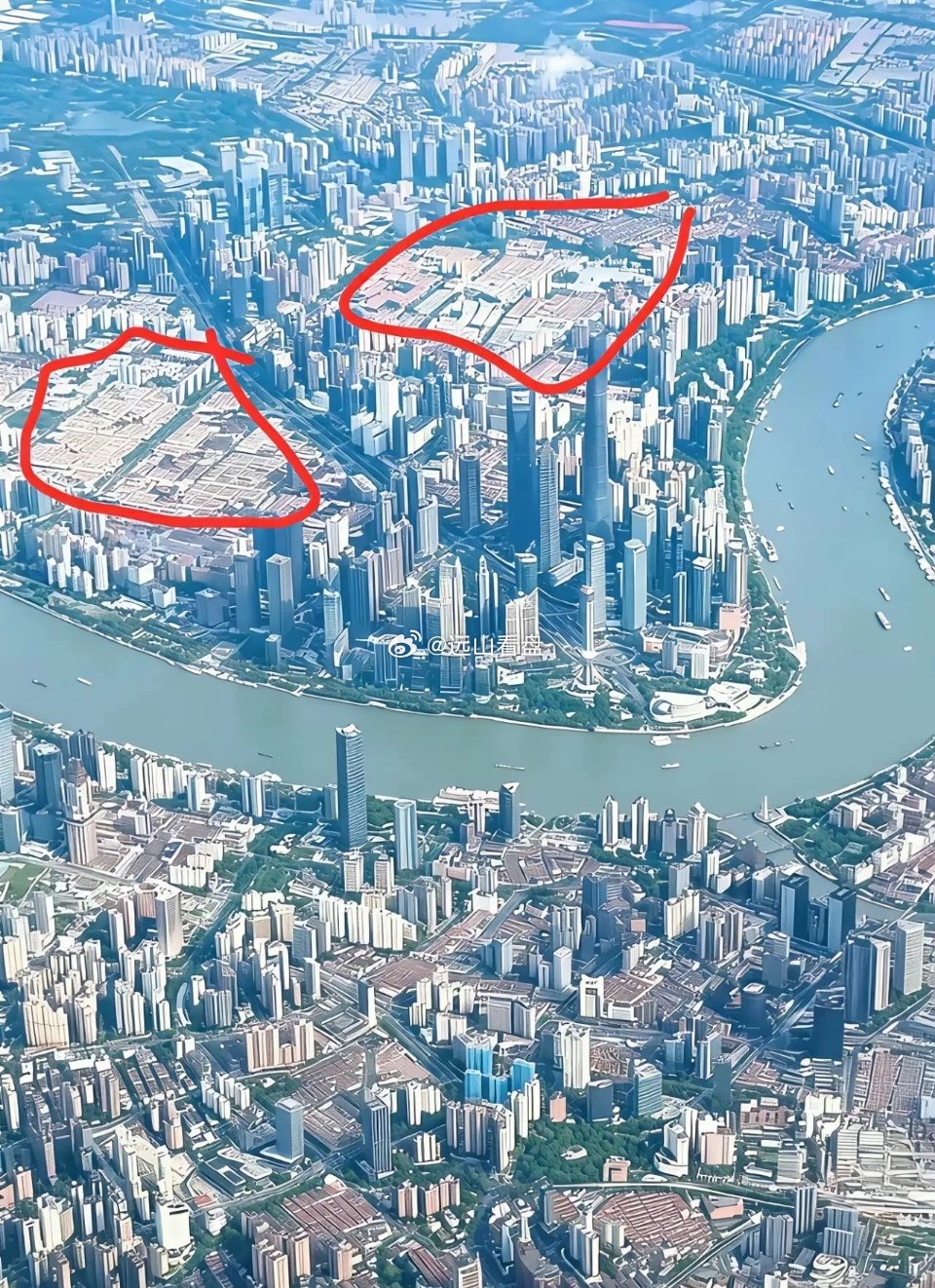 上海市有新发现，在陆家嘴金融中心这一片区域，可见高楼林立，这才是上海真正的天际线