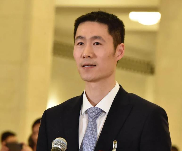 总决赛2天打下来：王励勤对2人表现特别“满意”向鹏向鹏在昨天战胜安宰贤的比