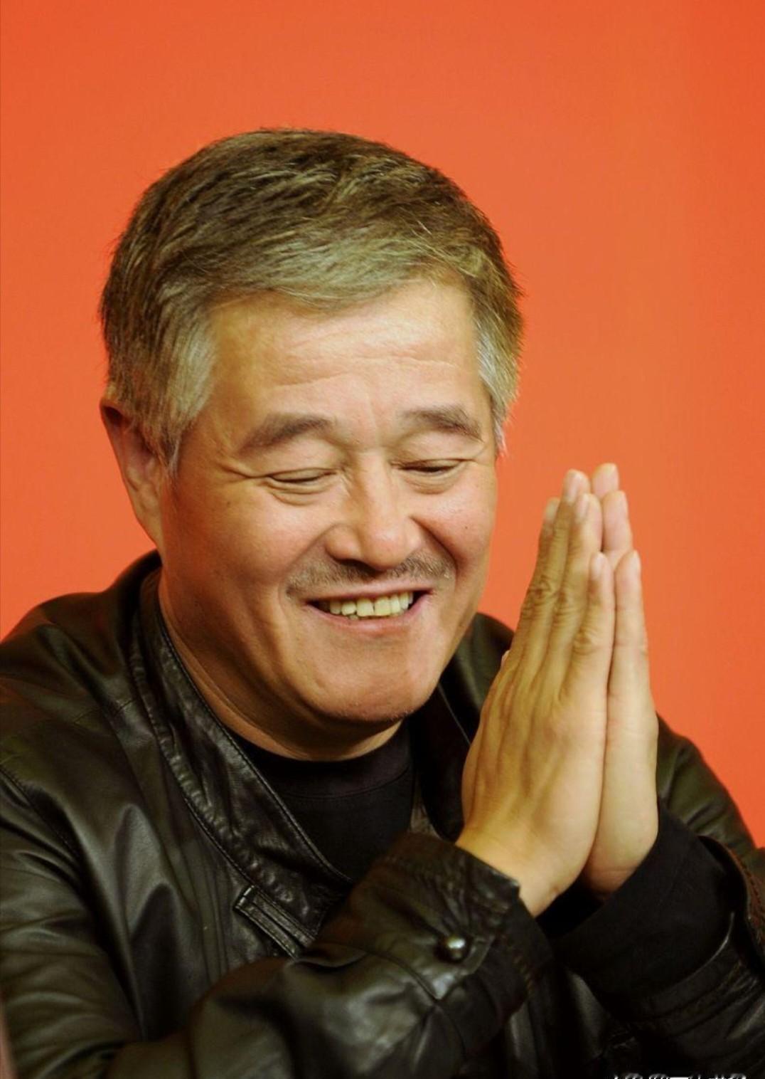 我跟你说，笑声也能当饭吃。不是夸张，是算账的结果。赵本山把乡下的笑话，改造成