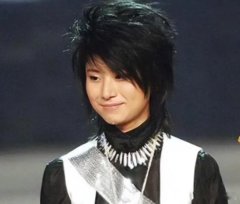 华晨宇缺席，尚雯婕回归，可以说整顿了《声鸣远扬》评委。首先尚雯婕对节目赛制提出合