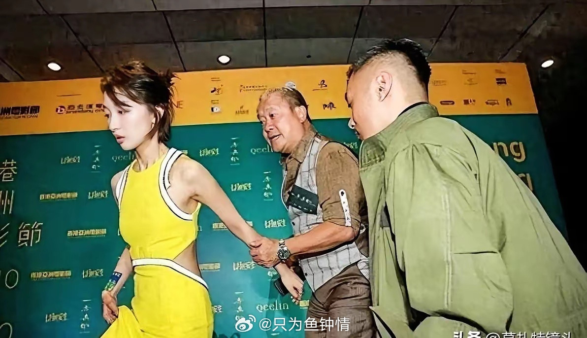 张艺谋看人的眼光，到底准不准？你发现没，同样是“谋女郎”出身，一个已经封神，一个