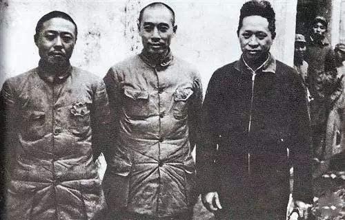 南昌起义之前，刘伯承将连夜拟定的作战计划拿给叶挺审阅，叶挺看后却一言不发。莫非叶