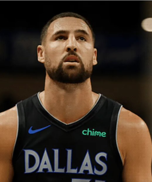 独行侠球员克莱-汤普森表示他知道独行侠很大概率会交易走他。本赛季克莱-汤普森场