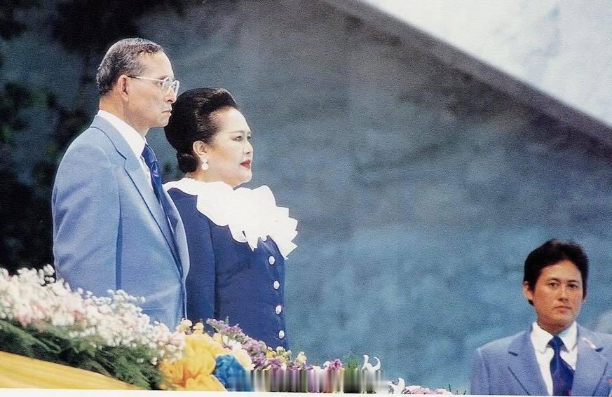 王室王室泰国王室暹罗往事老照片：1998年12月6日，暹罗王室出席东南亚运动会
