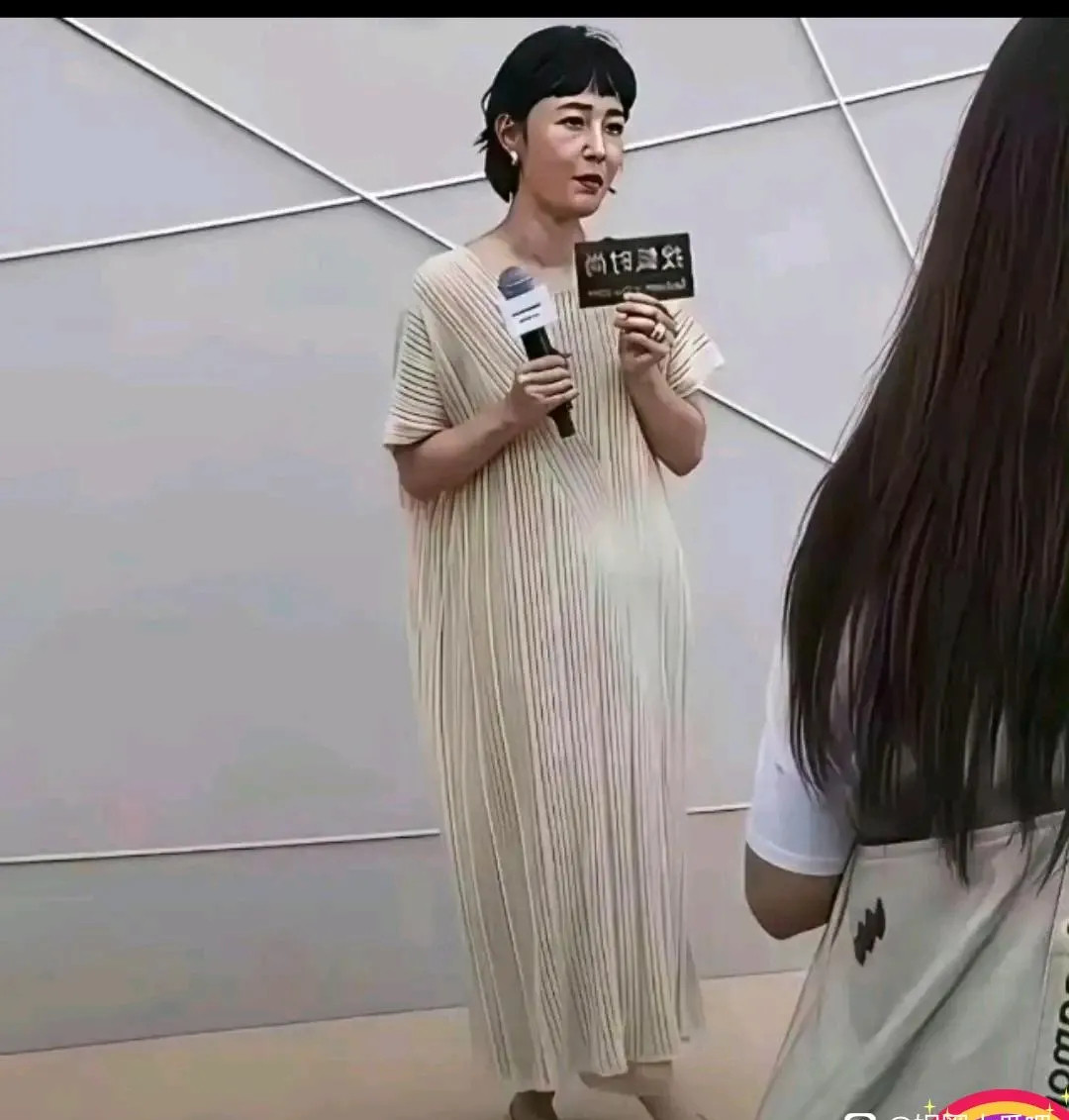 白百何这是演议事业不如意，连形象都不在意了吗。