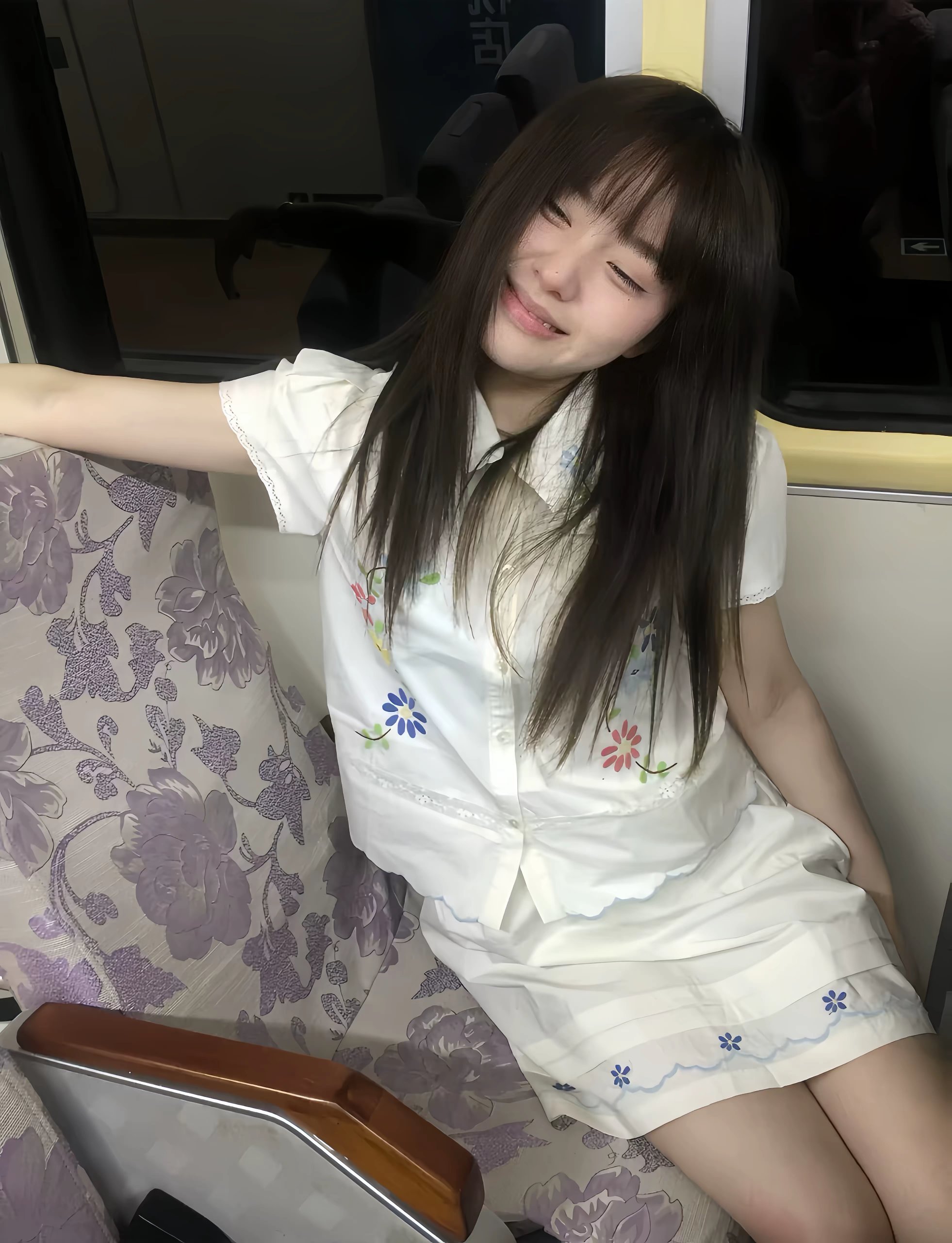 𝙒𝙚𝘾𝙝𝙖𝙩头像分享⚝──⭒─⭑─⭒──⚝女头推荐丨背景图分享丨双
