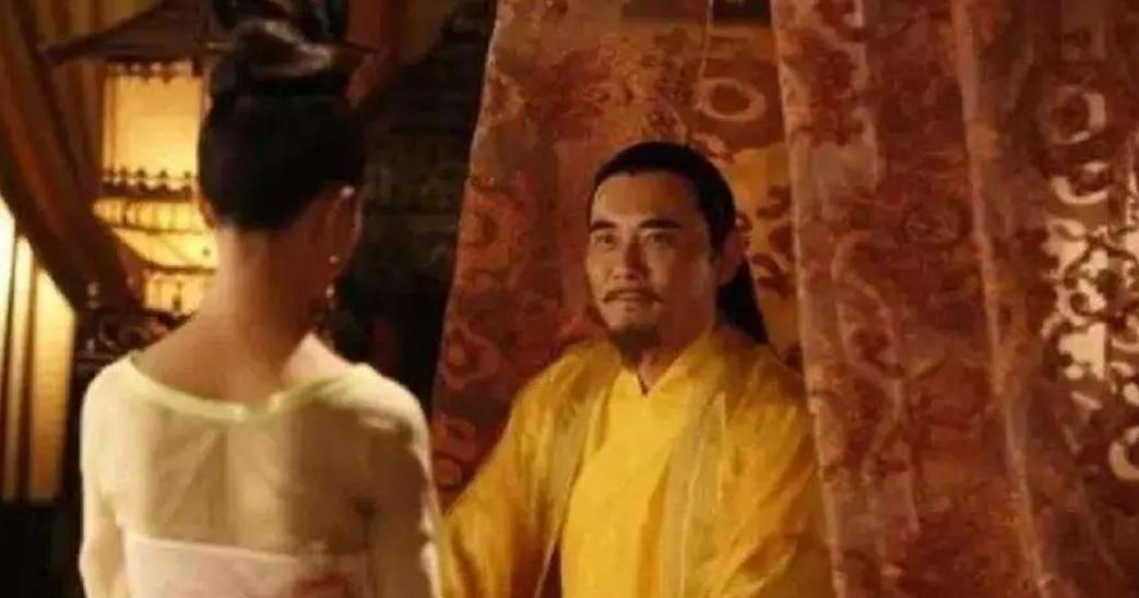 古代皇帝嫔妃众多、青楼也不少，为什么没有艾滋病呢？因为艾滋病是1920年从黑猩猩