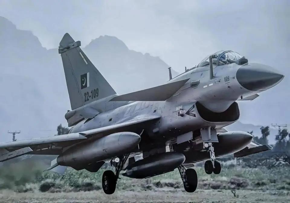 越南为什么不买歼10C战机？其实博主要说一句话，就是说越南如果愿意买歼10C战
