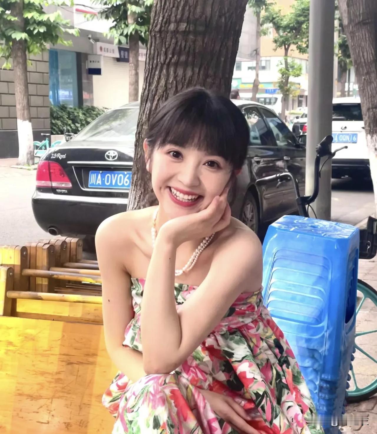 都说田曦薇不温不火，其实我觉得也要看大家认为的火是怎么火的吧，我觉得她现在这样就