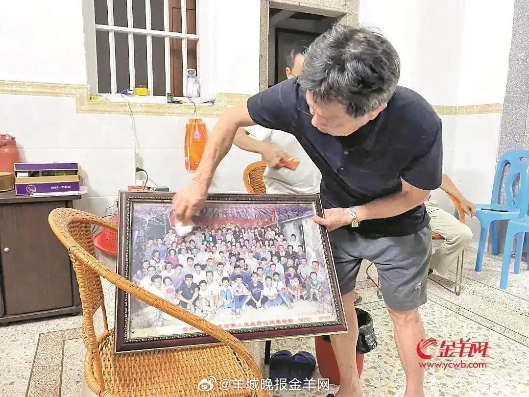 【#37岁汕头人吴秋钟万宁救人牺牲#亲属乡邻：他眼里永远有别人的难处】8月8日