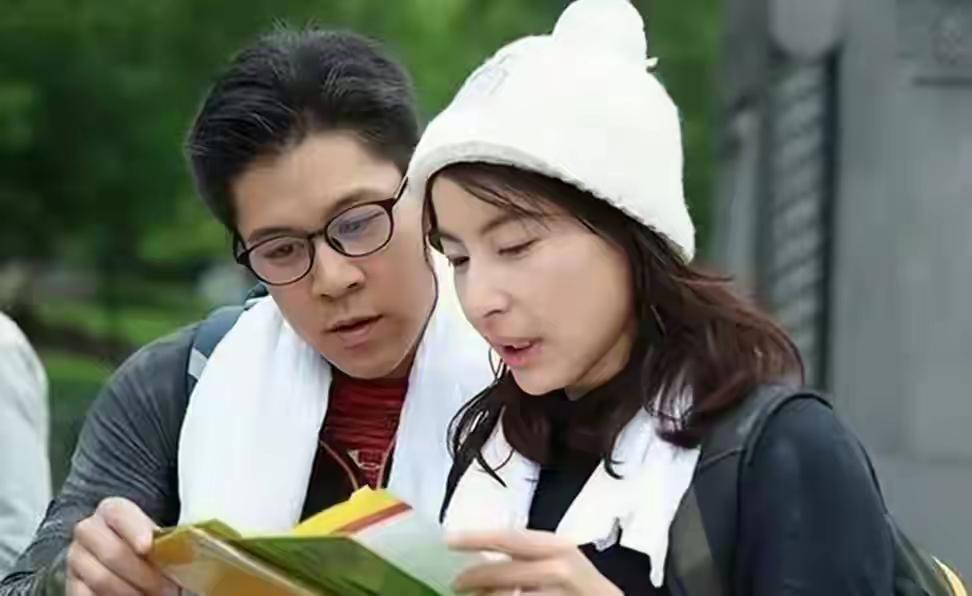 46岁霍启刚在专访里说透了和郭晶晶的婚姻真相，俩人2004年相识，2012年结婚