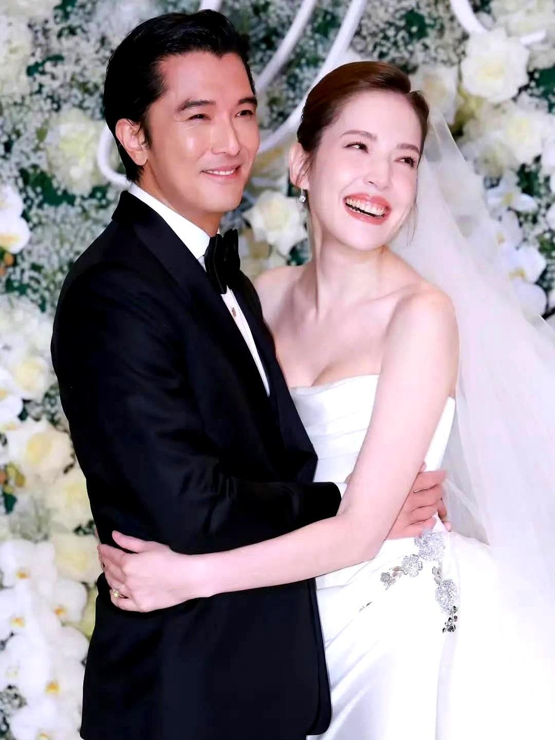 娱乐圈真是活久见，十几年前，以为许玮宁会和阮经天结婚。这对新组合确实让人意外