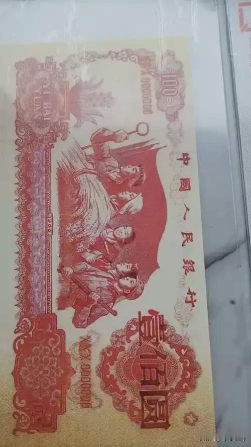 我在连云港开了家徽菜馆，还在抖音上打了广告。今天上午，一位七十多岁的爷爷来到店里