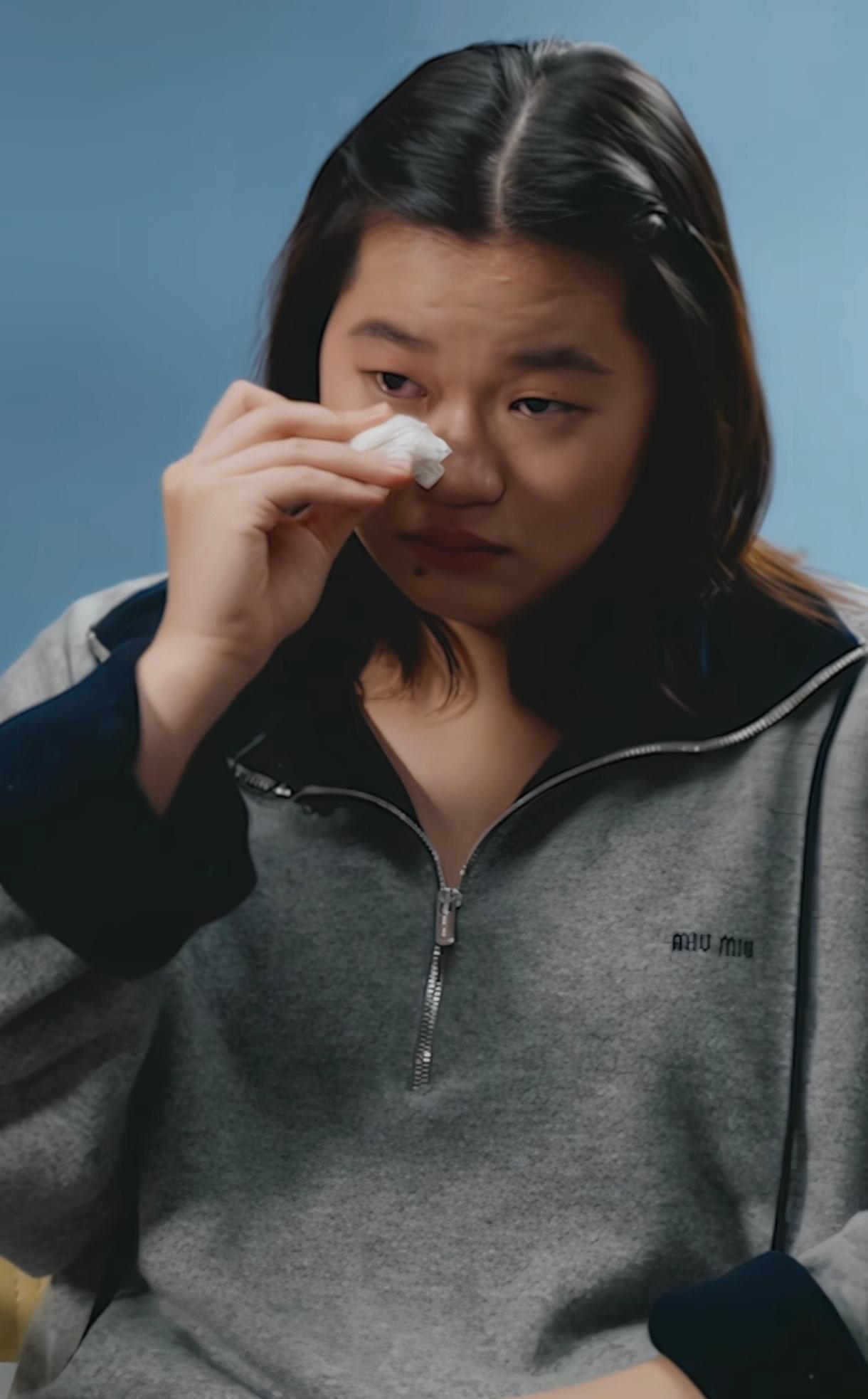 一个200多人的大群，群公告居然写着“禁止攻击其他运动员（全红婵除外）”。小姑娘