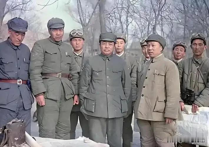 西北野战军成立初期，5个纵队14个旅战斗序列西北野战军，1947年7月31日