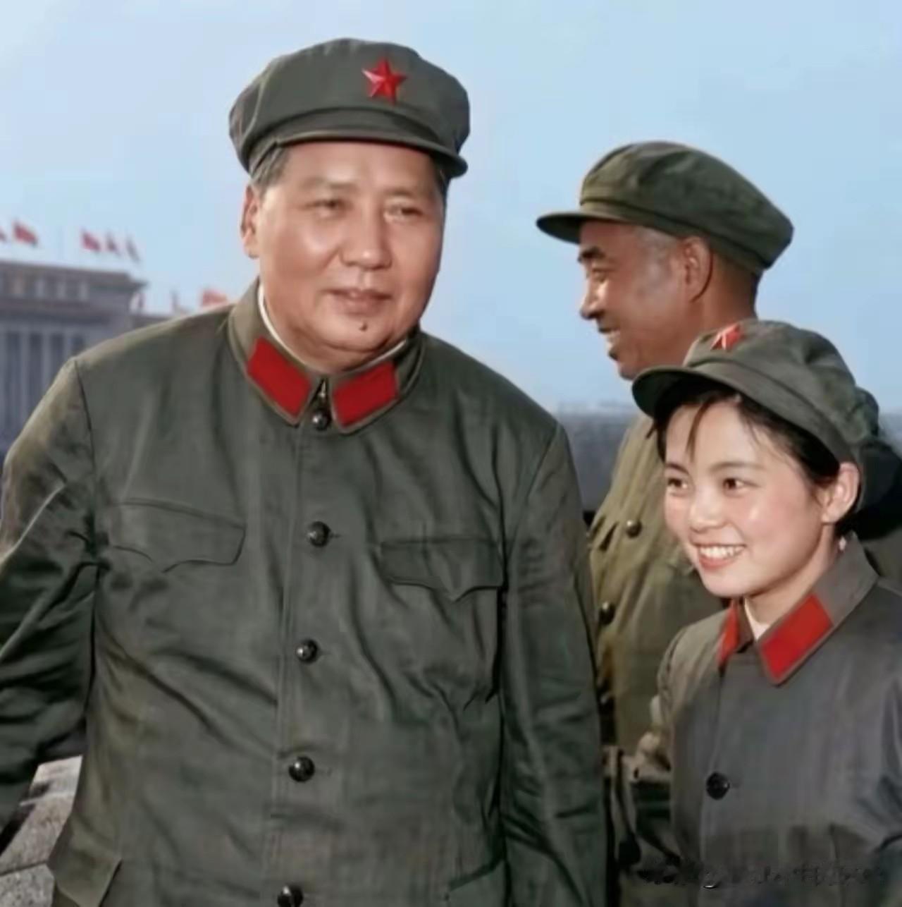 战无不胜的毛泽东思想是指引社会主义革命路线，是坚持到底的正确路线！毛主席的无产阶