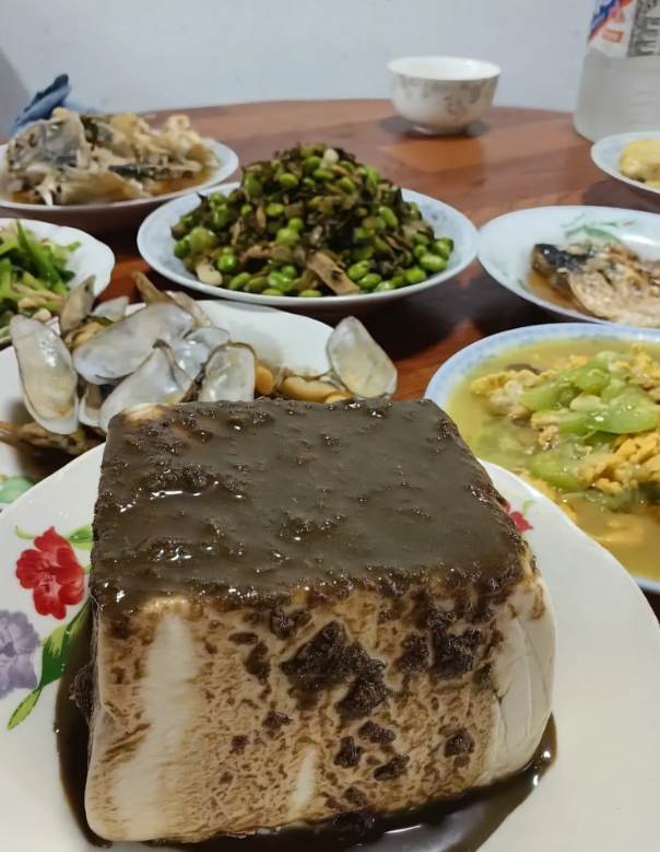 只有浙江人懂的美食。谁知道叫什么？意想不到的搭配。看着是不咋地，但是味道绝了